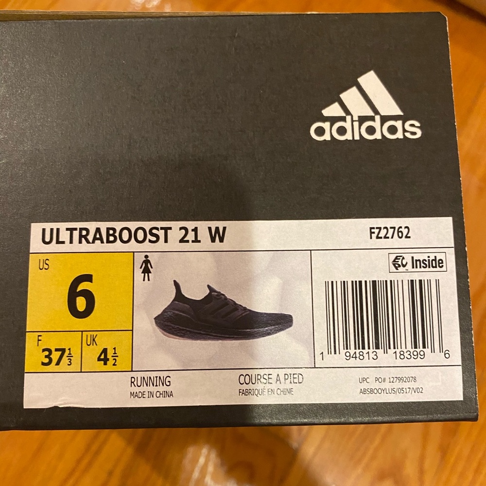 Adidas Ultra Boost 21 - Black